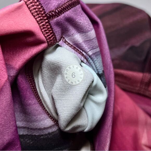 Lululemon Wunder Under Hi-Rise Tight *Central Saint Martins Nulux 28" - Picture 6 of 7
